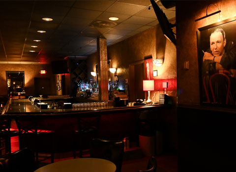 Touché Night Club in Overland Park Kansas with dance floor and dj music for dancing and socializing great spot for those visiting the Kansas City Missouri Metro Area